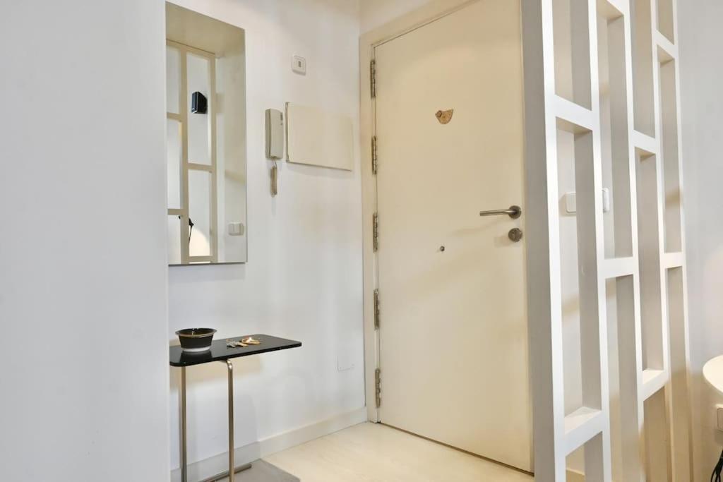 For You Rentals Apartamento Temporal Con Encanto A Pocos Metros Del Sol Myr13 马德里 外观 照片