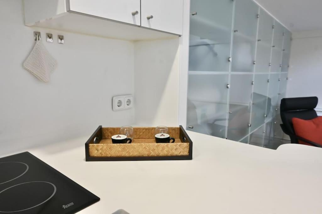 For You Rentals Apartamento Temporal Con Encanto A Pocos Metros Del Sol Myr13 马德里 外观 照片