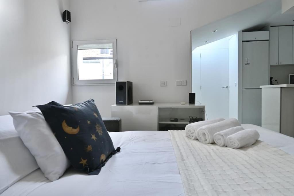 For You Rentals Apartamento Temporal Con Encanto A Pocos Metros Del Sol Myr13 马德里 外观 照片